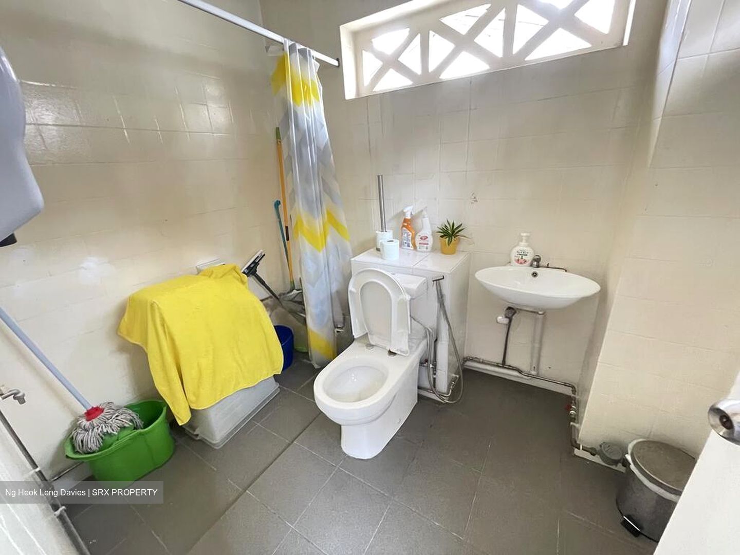 Sago Street (D1), Office #512807511